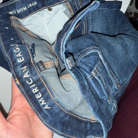 AE Curvy Stretch Mom Jean - Picture 2 of 4
